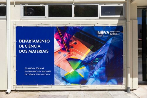 Edifício II, entrada. Departamento de Ciência dos Materiais