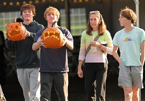 Fall Weekend, Summer Science Research posters, Shain Library Research Prize, Pumpkin carving, Ultimate Frisbee Family Fun Friday, Food Trucks, Lawn Games Friday, October 9, 2026. (Connecticut College photos by Sean D. Elliot)